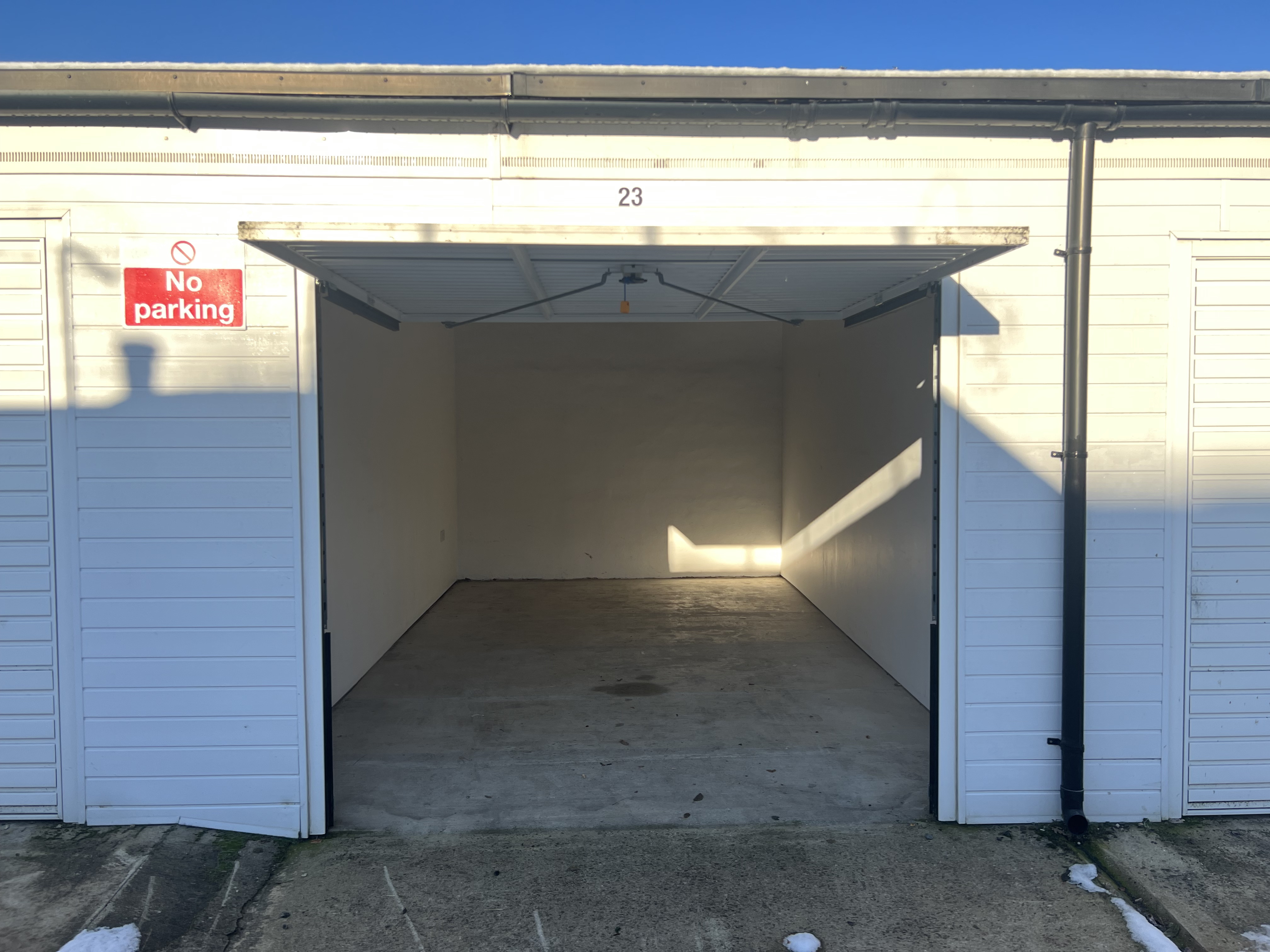 Garage open